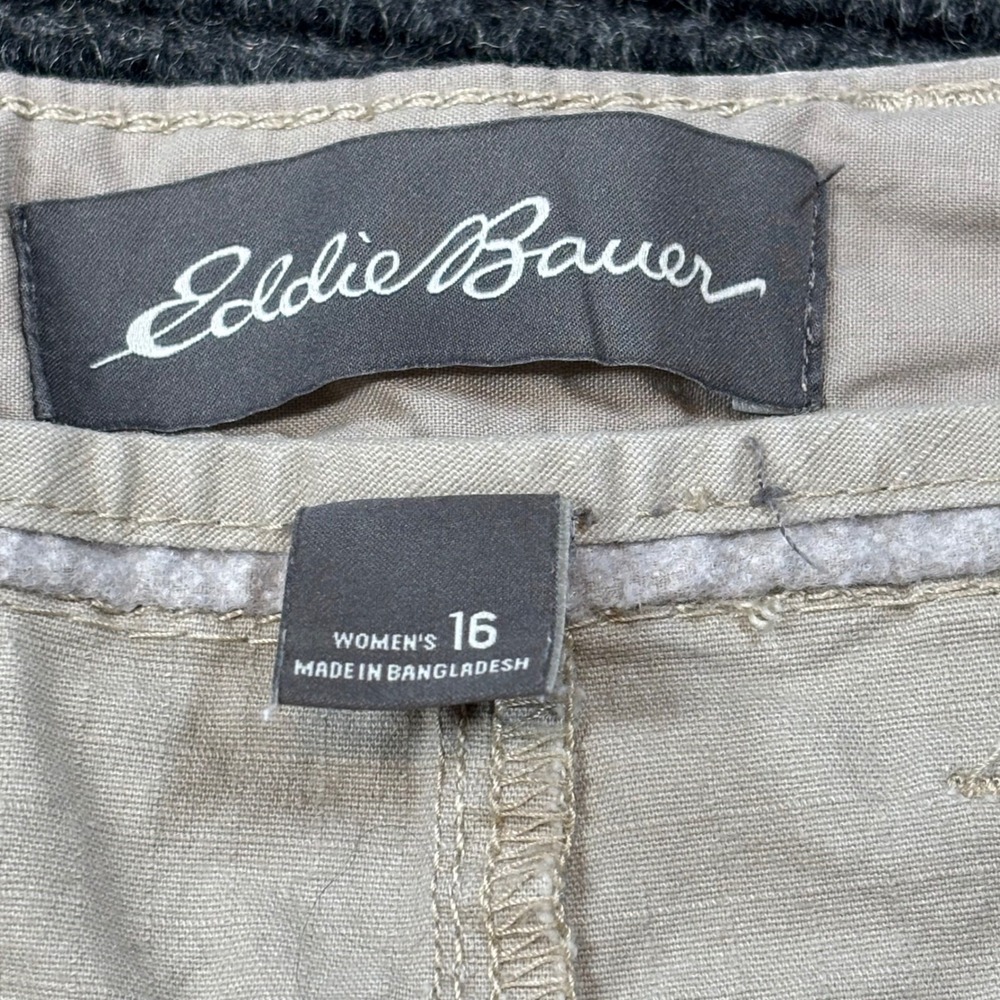 Eddie Bauer Womens Khaki Cargo Crop Pants Tan Cotton Stretch Sz 16 Straight Leg - Picture 4 of 5